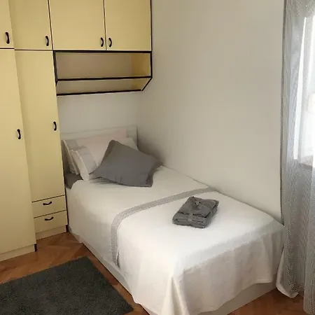 Apartment M&r